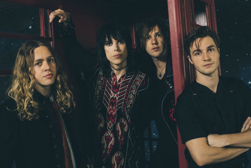 Le groupe de rock The Struts